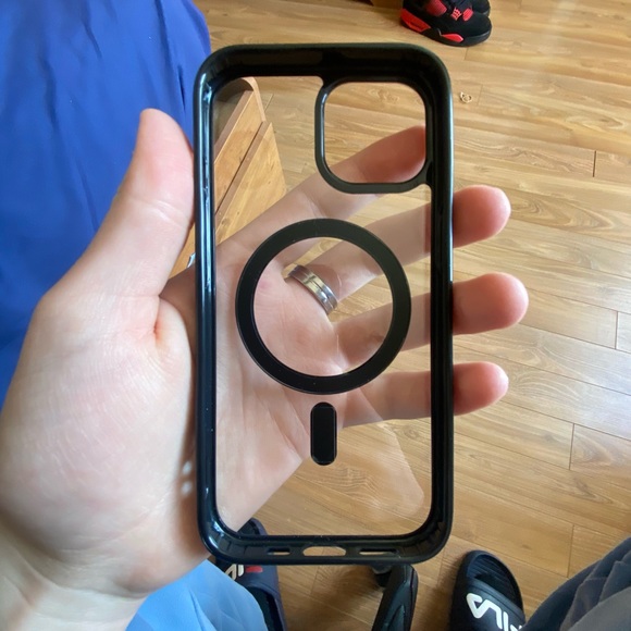 Iphone 12/12PRO Case - Picture 2 of 7